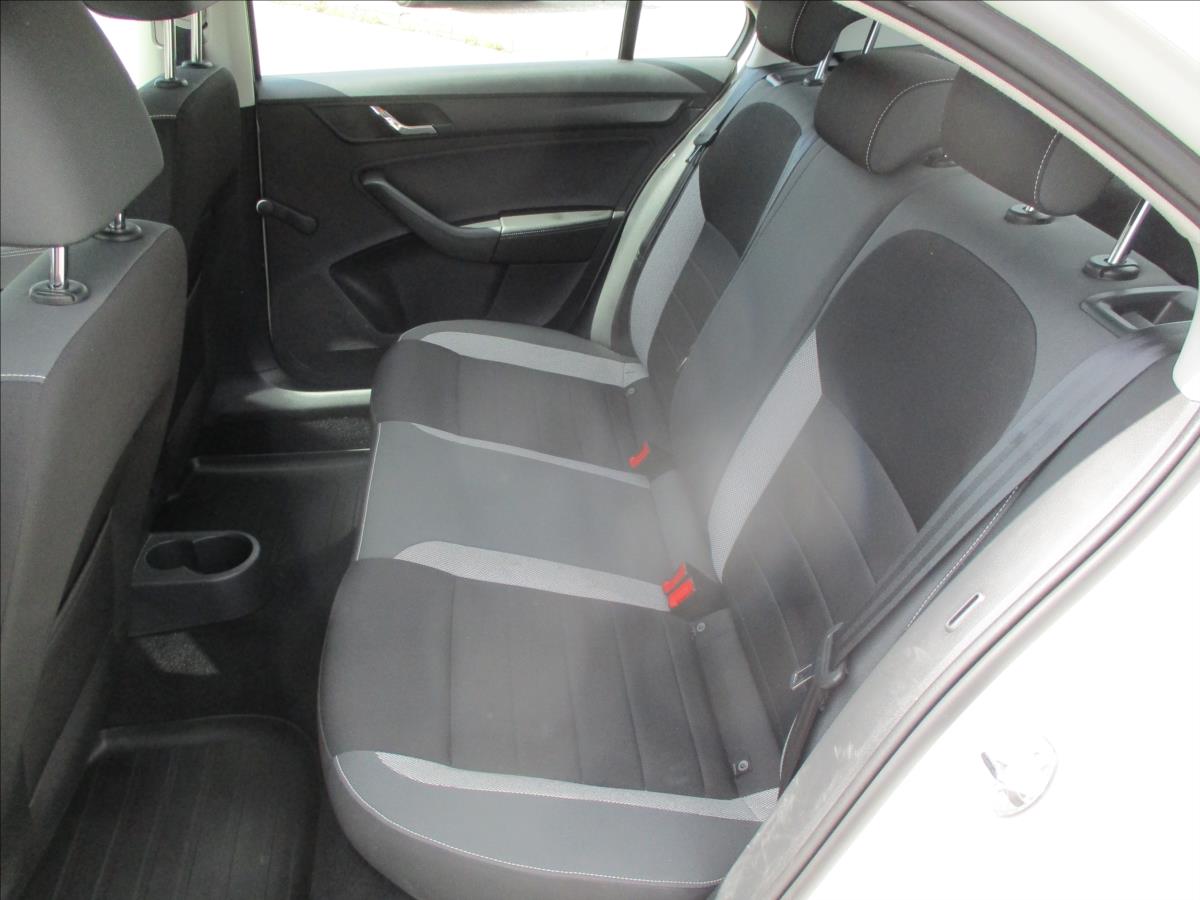 skoda-rapid-1-2-tsi-66kw-ambiente-czauto-dph - 7