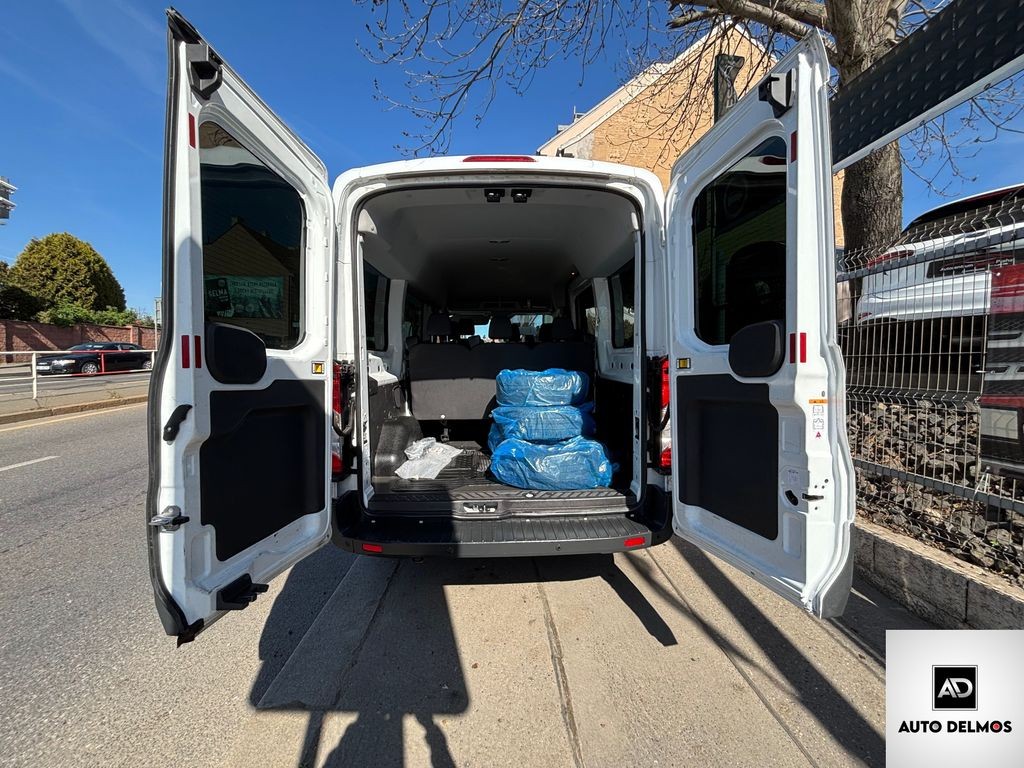 ford-transit-2-2tdci-l2h2-9mist-dph-cz-1maj - 4
