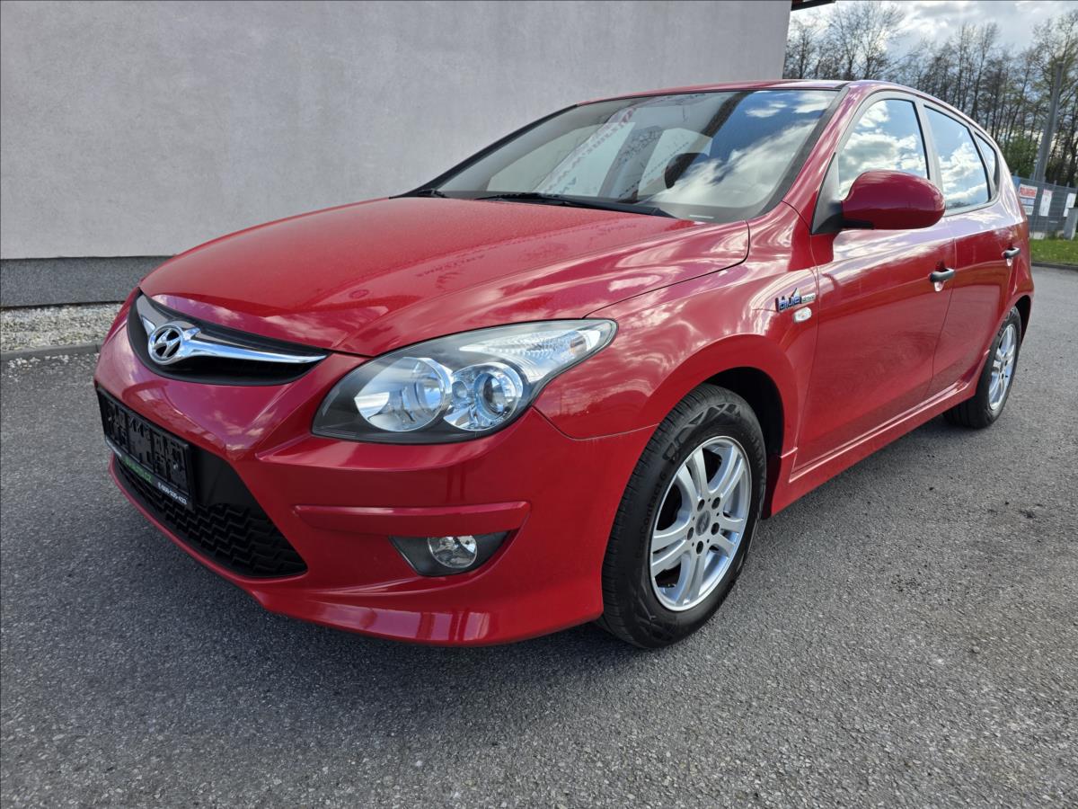 Hyundai i30 1,4 1.4i 77KW 1.MAJITEL KLIMA  1.4i 77KW 1.MAJITEL KLIMA