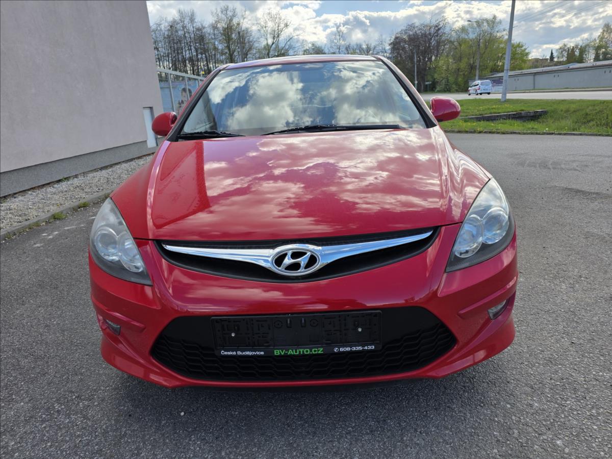 hyundai-i30-1-4-1-4i-77kw-1-majitel-klima-1-4i-77kw-1-majitel-klima - 1