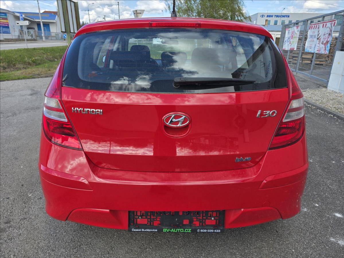 hyundai-i30-1-4-1-4i-77kw-1-majitel-klima-1-4i-77kw-1-majitel-klima - 4