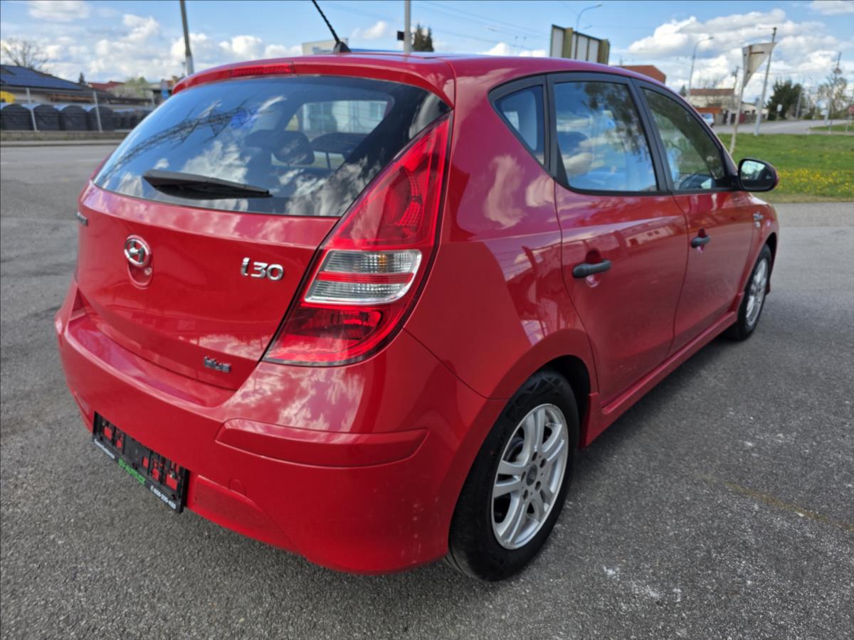 hyundai-i30-1-4-1-4i-77kw-1-majitel-klima-1-4i-77kw-1-majitel-klima - 5