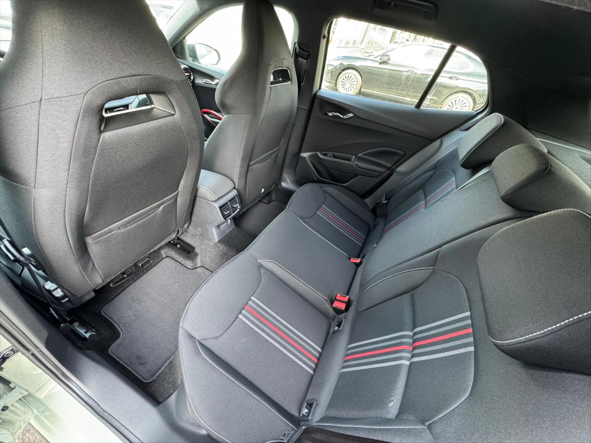 skoda-fabia-1-0-tsi-85kw-monte-carlo - 9