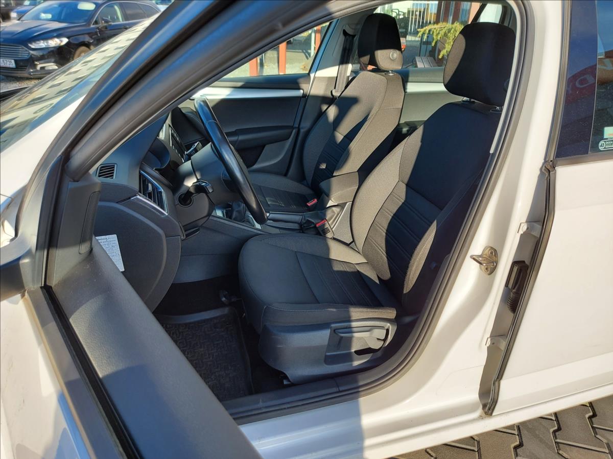 skoda-octavia-1-6-tdi-iii-amb-cr-po-1-majiteli - 7