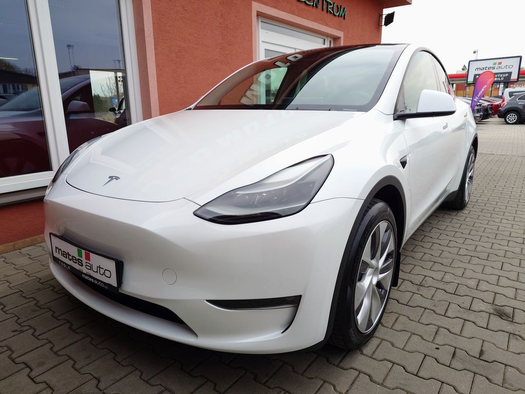 Tesla Model Y L.R. Dual Motor 378 REZERVACE