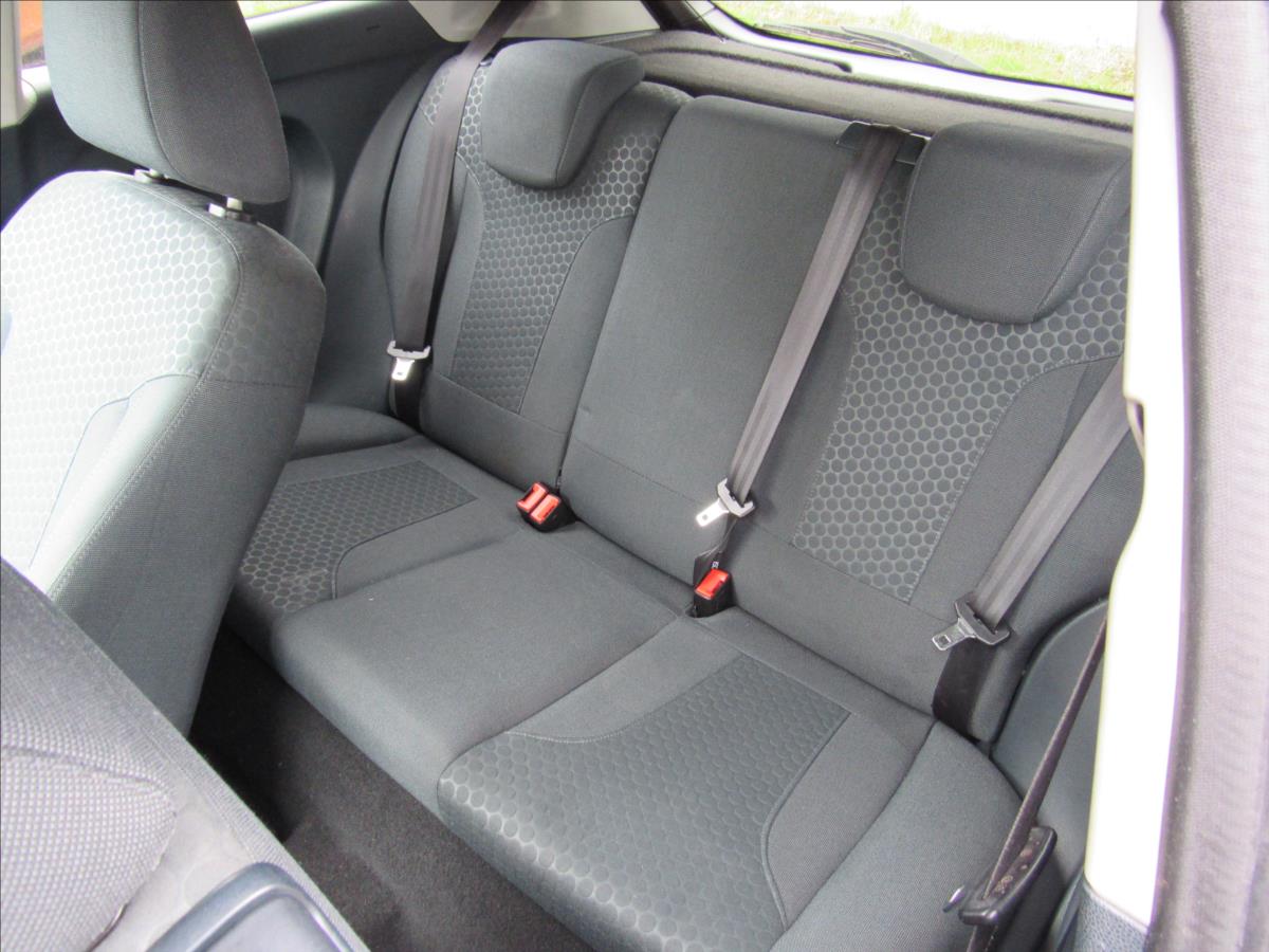 ford-fiesta-1-4-i-74kw - 9