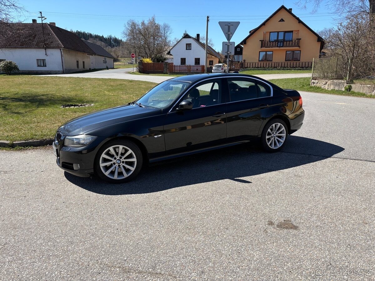 bmw-rada-3-3-0-330d-m-paket-manual-180-kw - 3