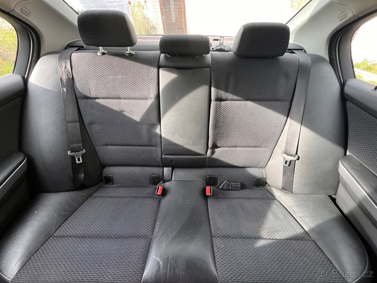 bmw-rada-3-3-0-330d-m-paket-manual-180-kw - 6