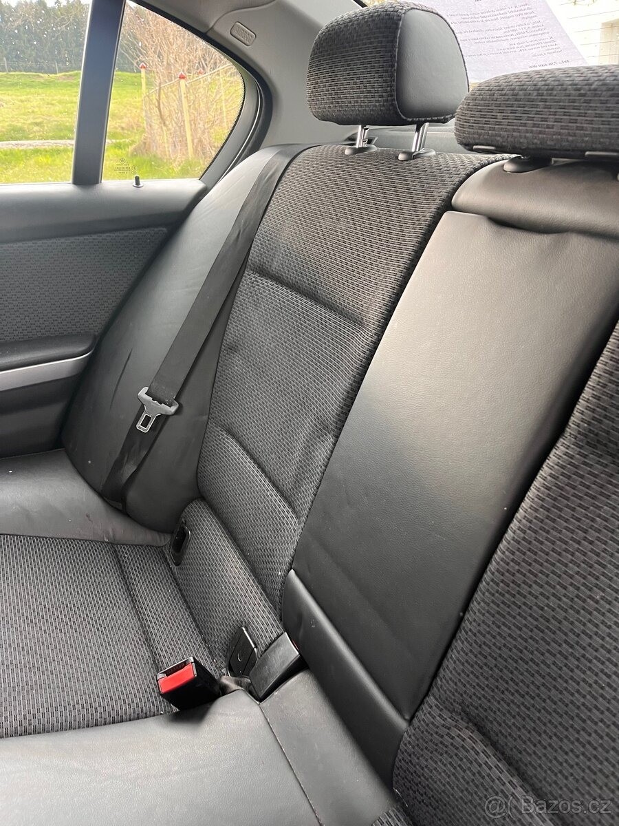 bmw-rada-3-3-0-330d-m-paket-manual-180-kw - 9