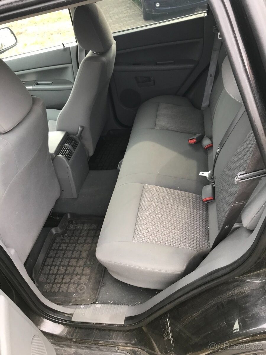 jeep-grand-cherokee-3-0-crd-laredo-a-tazne - 2
