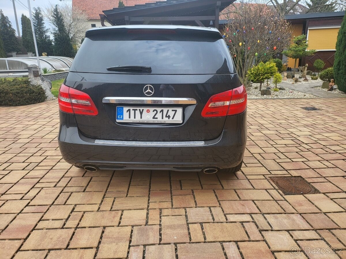 mercedes-benz-tridy-b-b180-benzin - 4