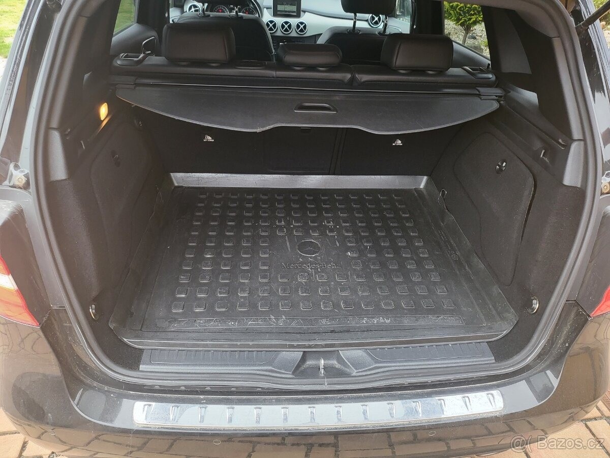mercedes-benz-tridy-b-b180-benzin - 8