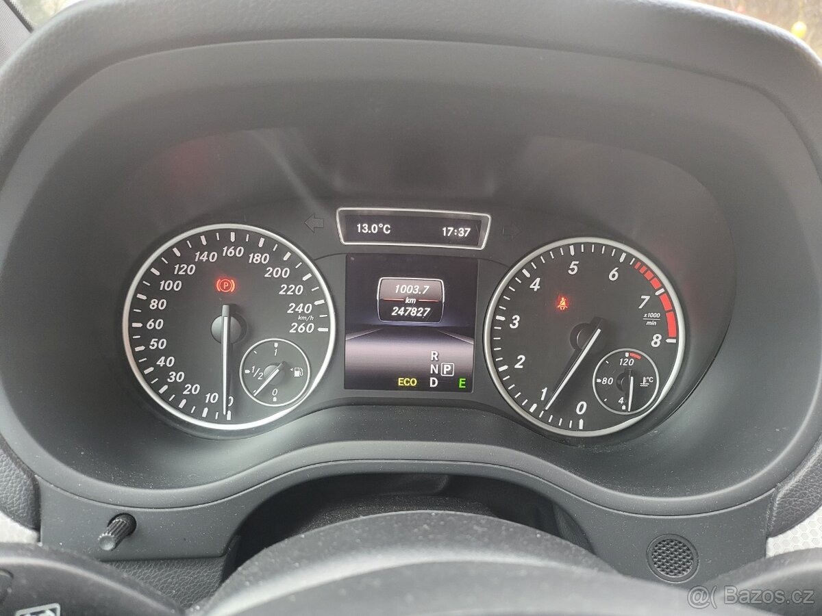 mercedes-benz-tridy-b-b180-benzin - 9