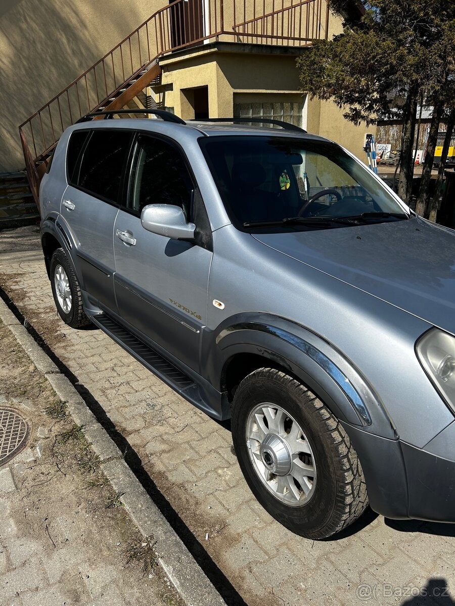 ssangyong-rexton-2-7-tdi-automat - 1