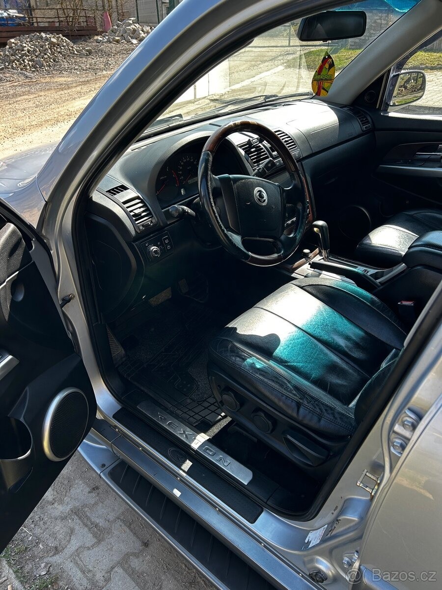 ssangyong-rexton-2-7-tdi-automat - 9