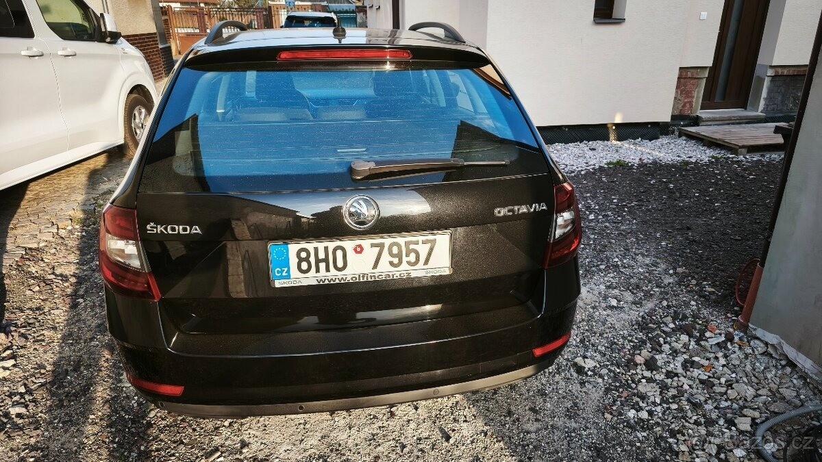 skoda-octavia-1-6-3-tdi-85kw - 7