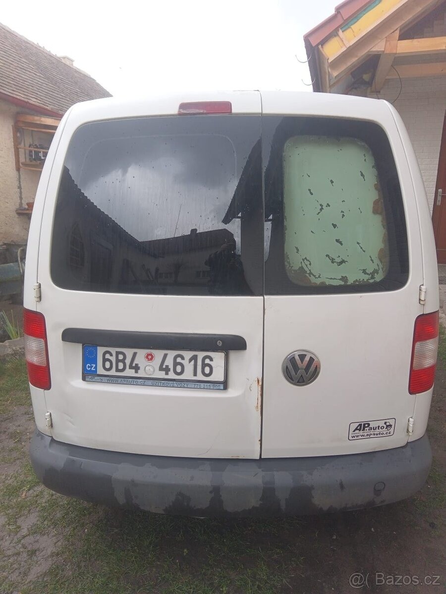 volkswagen-caddy-1-9-tdi-s-mrazakem - 8