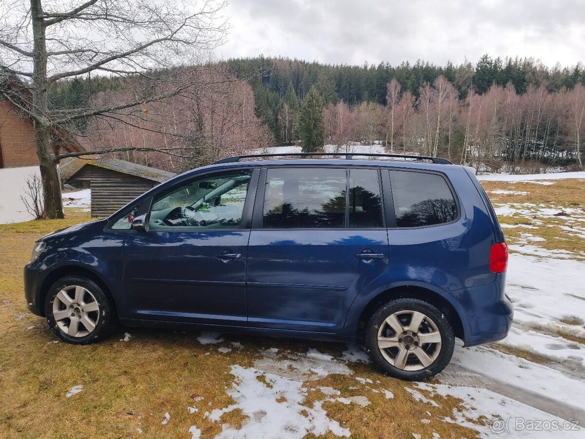 volkswagen-touran-2-0 - 7