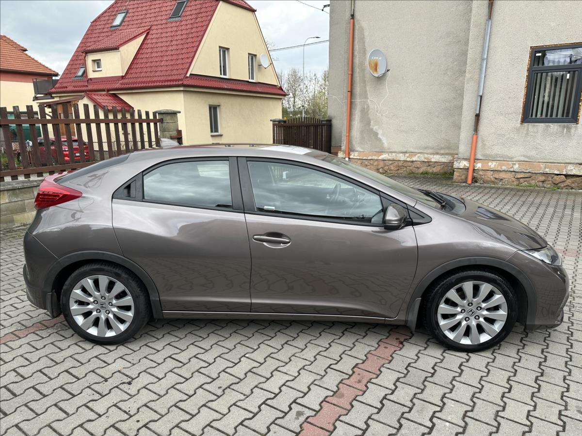 honda-civic-1-8-automat - 1