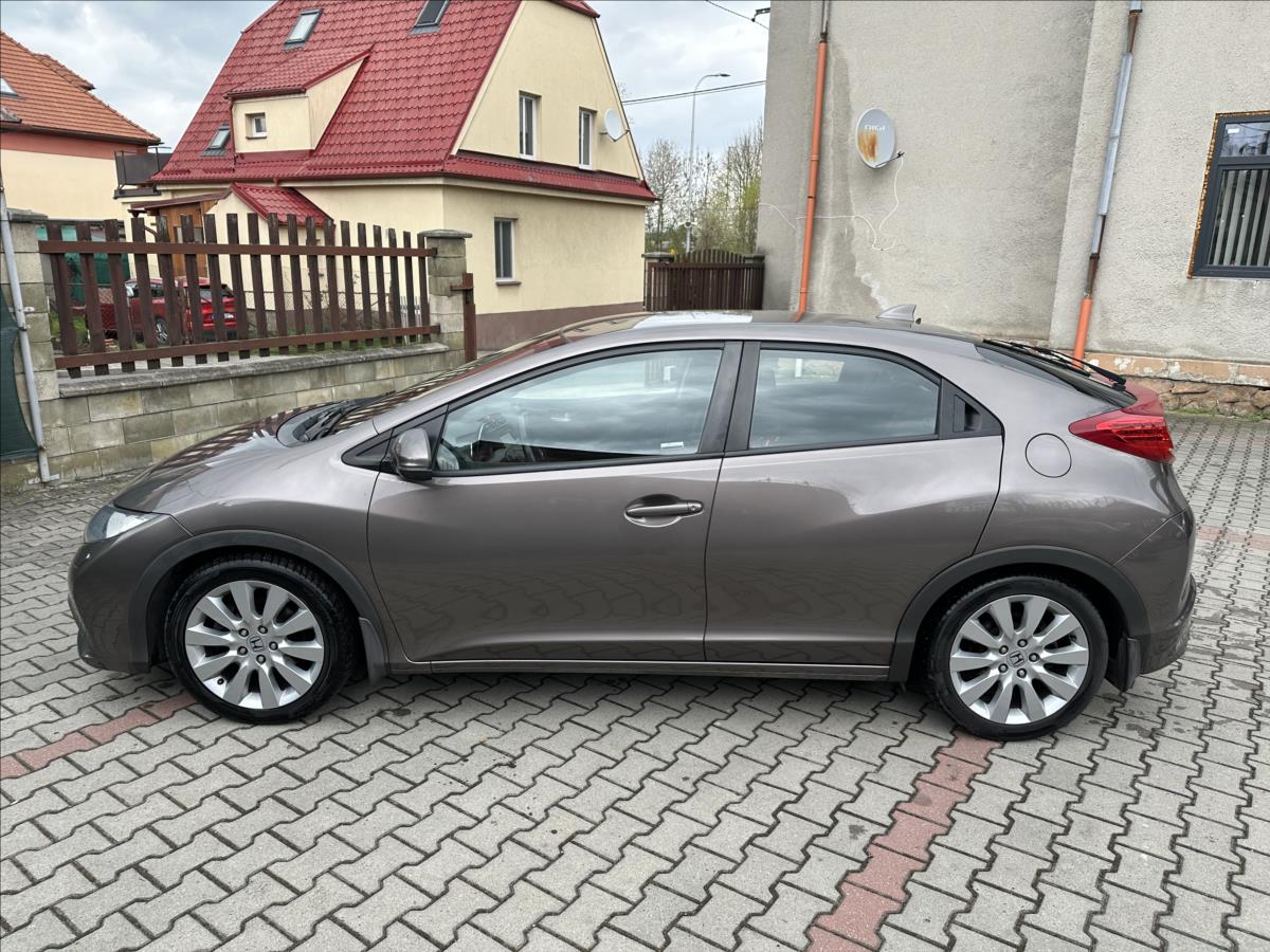 honda-civic-1-8-automat - 7