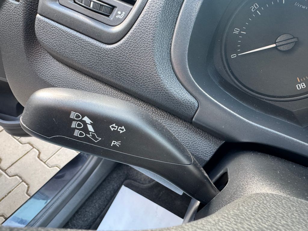 skoda-fabia-1-2-htp-active - 8