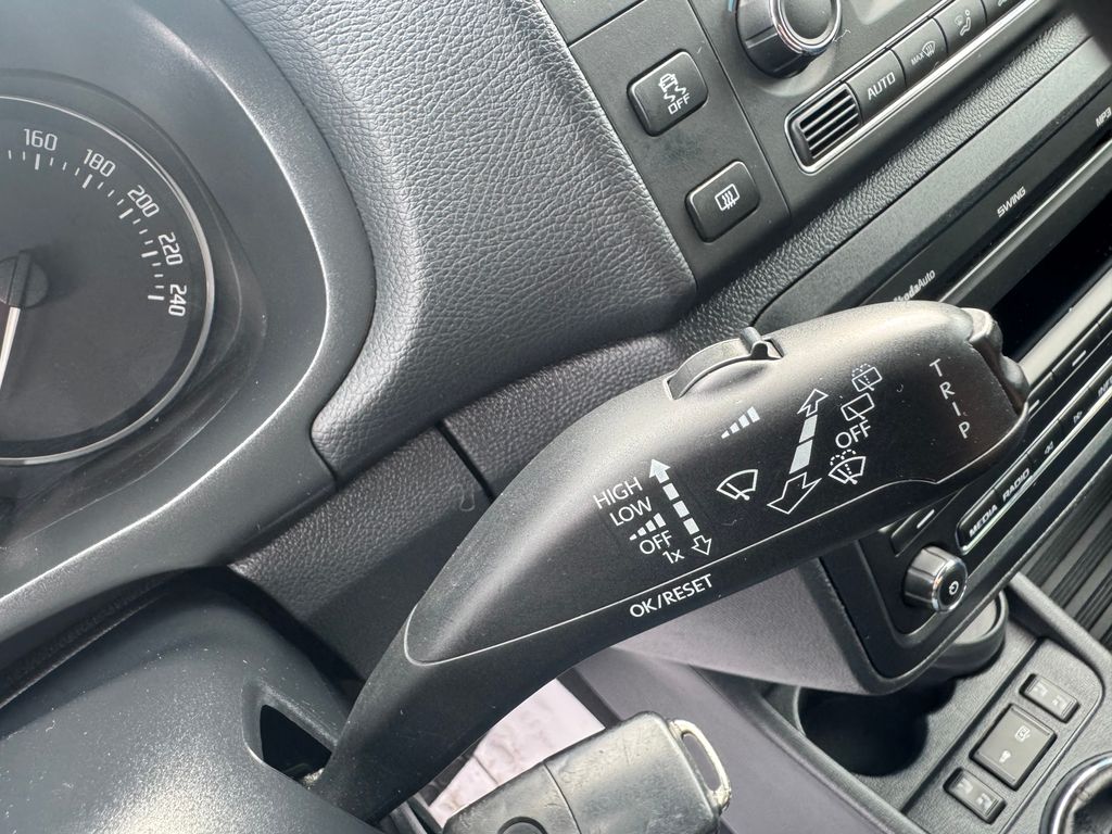 skoda-fabia-combi-1-6-tdi-ambition - 9
