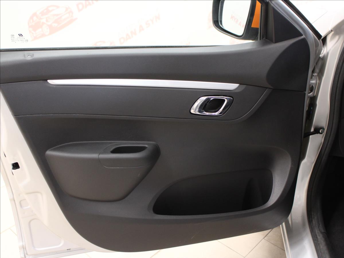 dacia-spring-0-0-comfort-plus-1-majitel - 8