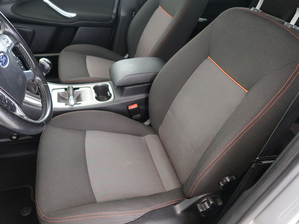 ford-galaxy-2-0tdci-ac-navi-7mist-tazne - 8