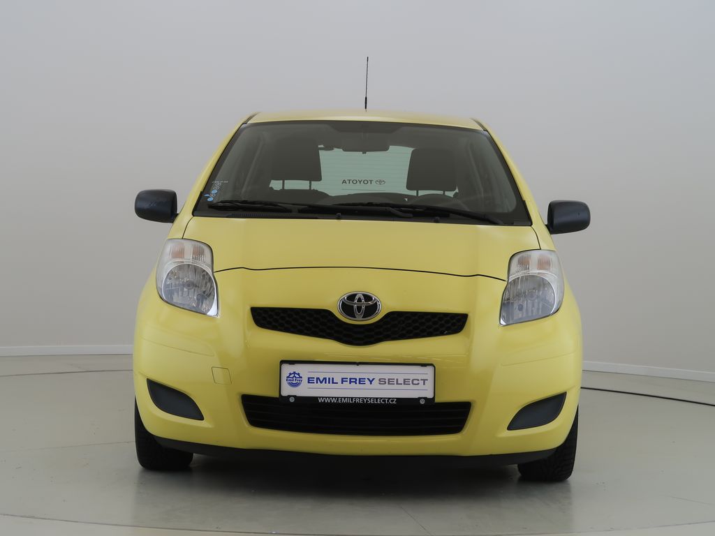 toyota-yaris-1-3vvt-i-74kw-cz-1maj-manual - 1