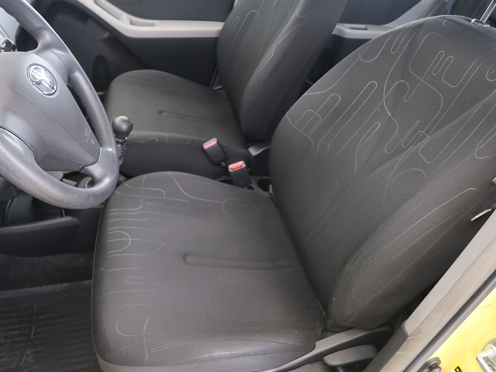 toyota-yaris-1-3vvt-i-74kw-cz-1maj-manual - 8