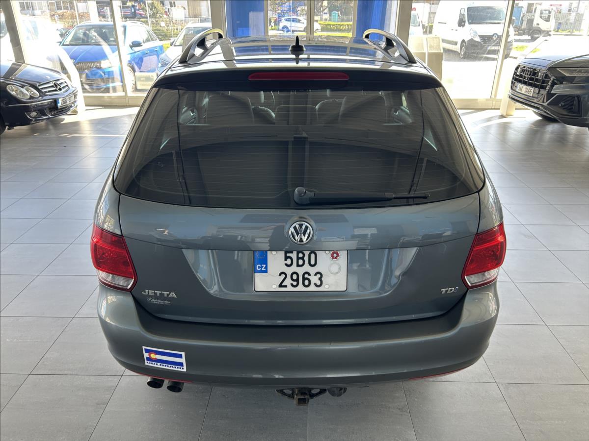 volkswagen-golf-2-0-tdi-103kw-jetta-usa-kuze - 4