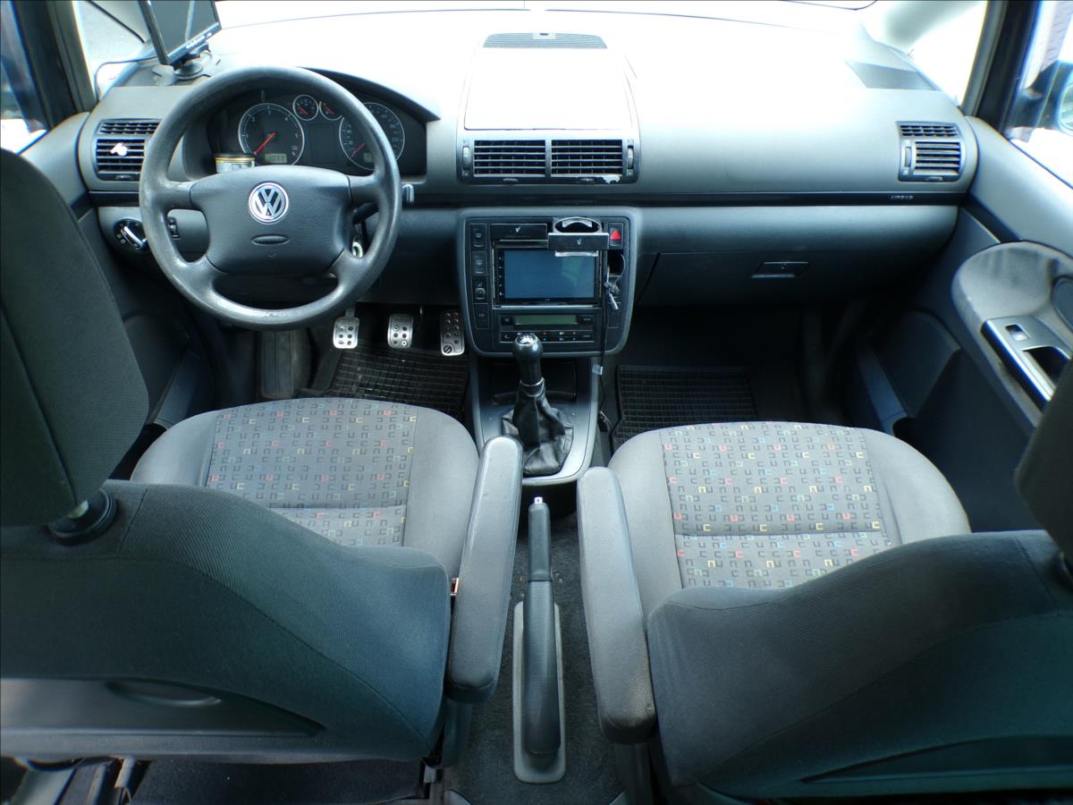 volkswagen-sharan-1-9-tdi-tazne-zarizeni - 6