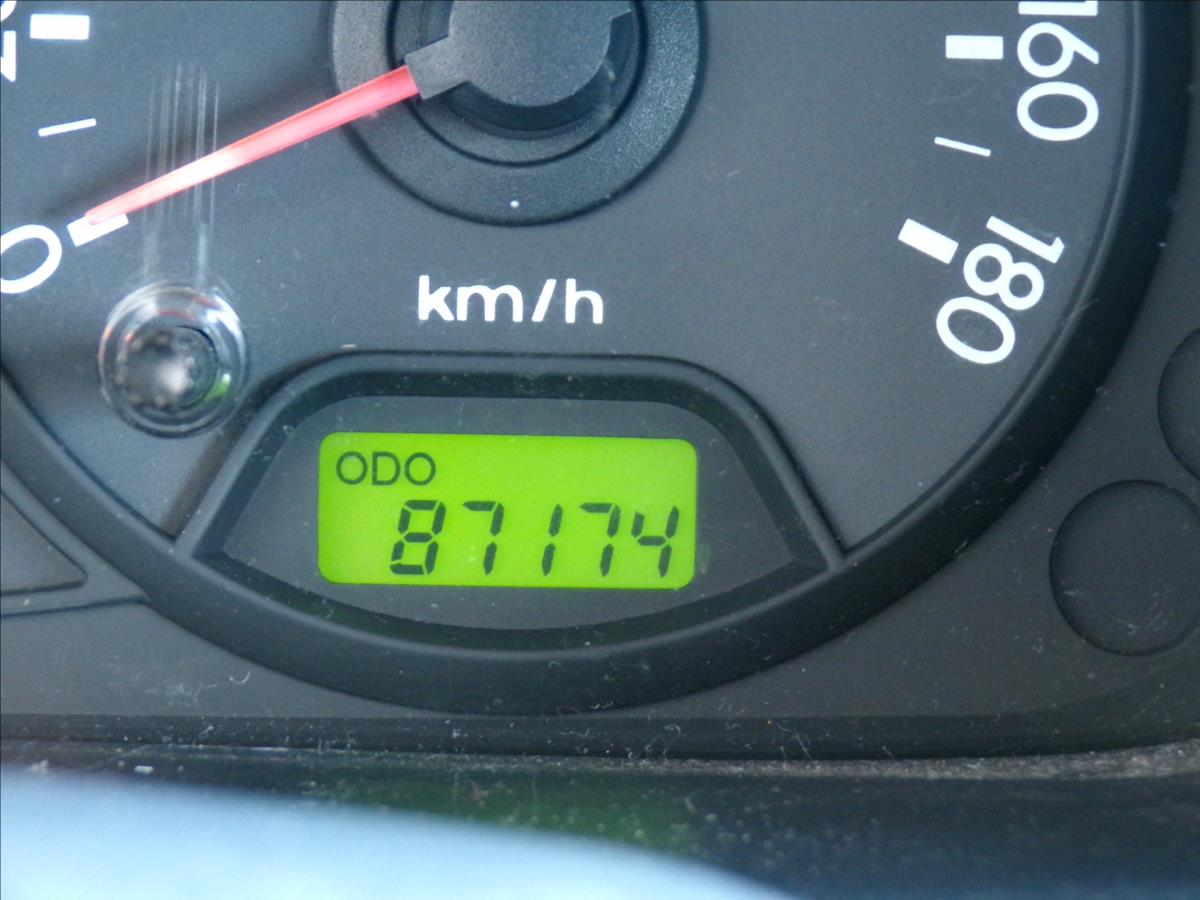 kia-picanto-1-1-i-klimatizace - 7