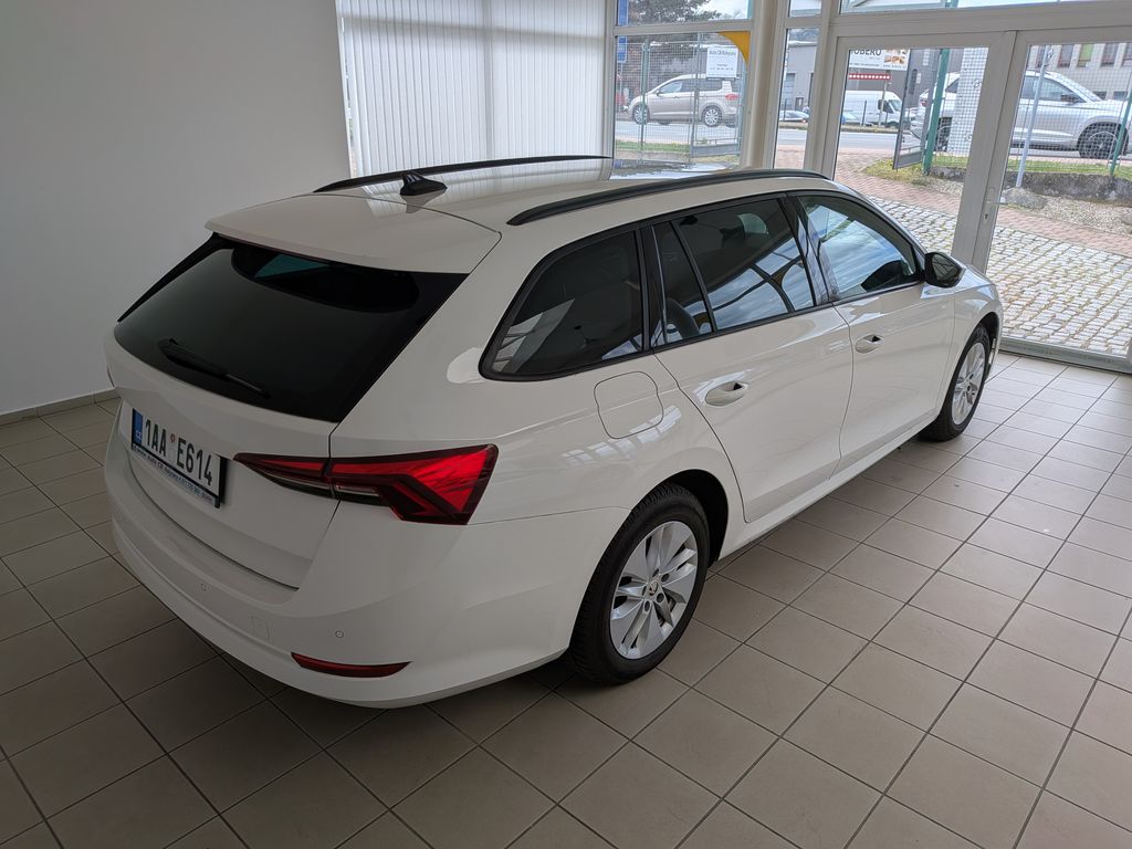 skoda-octavia-combi-ambition-1-5-tsi-110 - 4