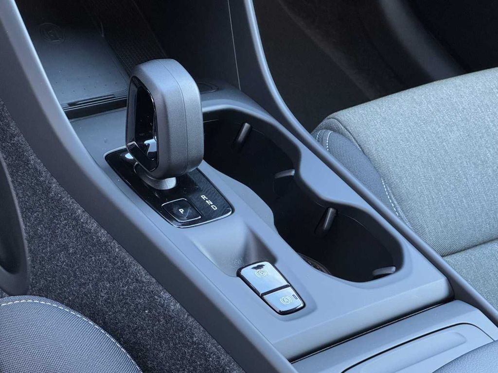 volvo-xc40-core-b3-fwd-mild-hybrid - 9