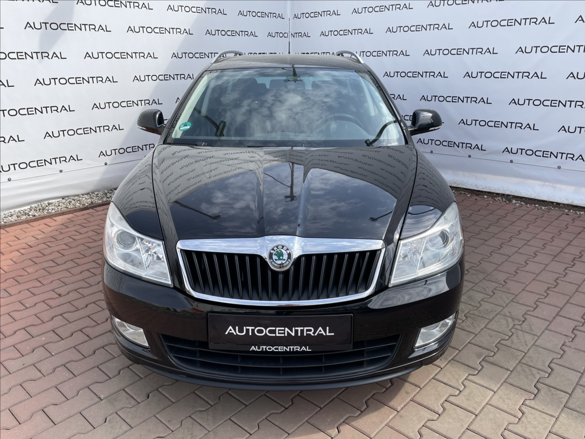 skoda-octavia-1-4-tsi-sport-edition-90kw-po-servisu - 1