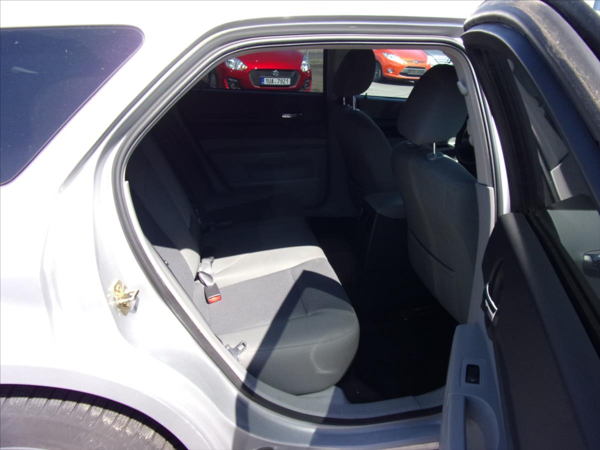 dodge-magnum-3-5-v6-sxt-lpg - 9