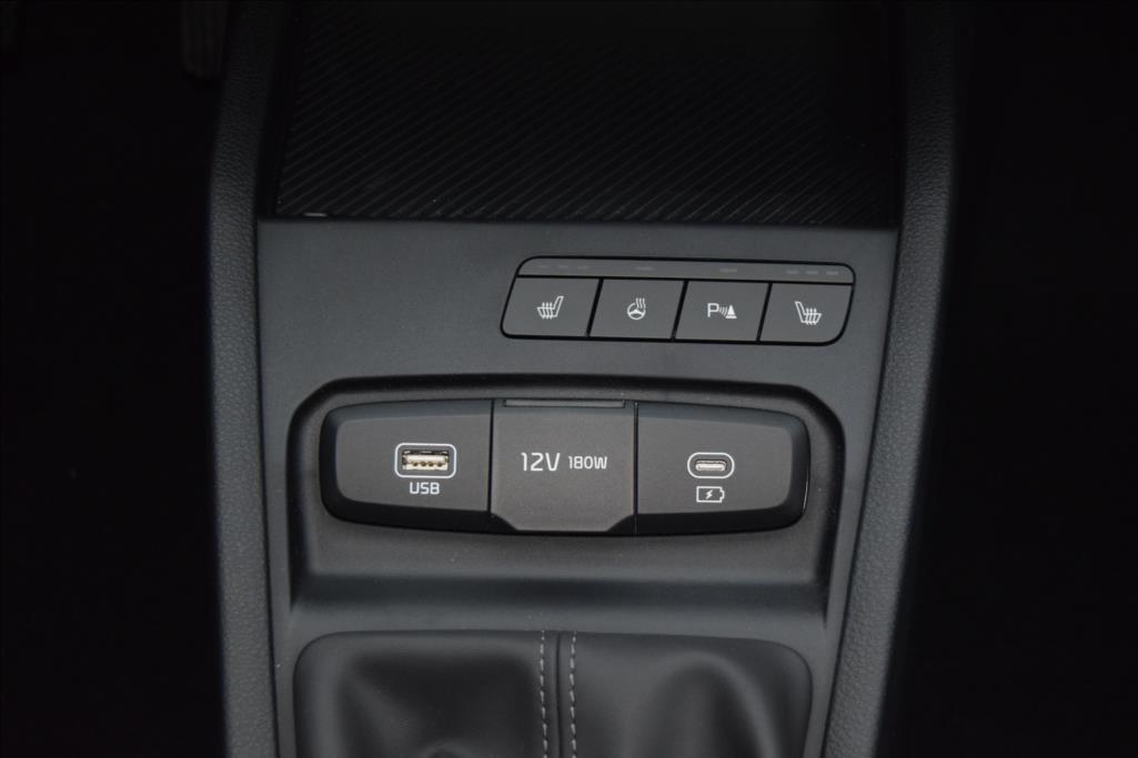 kia-stonic-1-0-tgdi-7dct-spin - 6