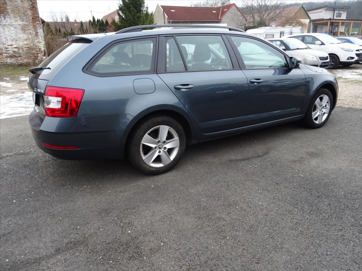 skoda-octavia-1-6-tdi-85kw-ambition-combi - 7