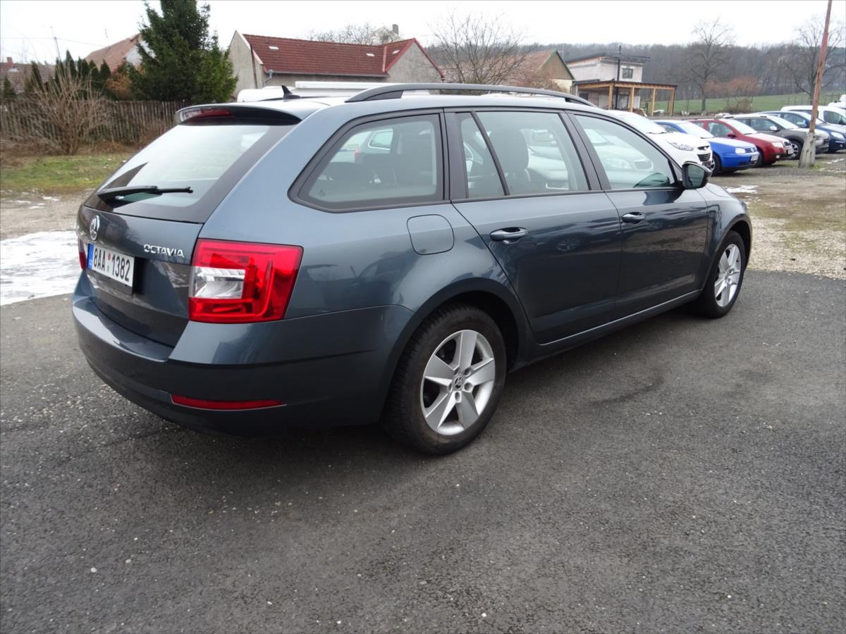 skoda-octavia-1-6-tdi-85kw-ambition-combi - 8