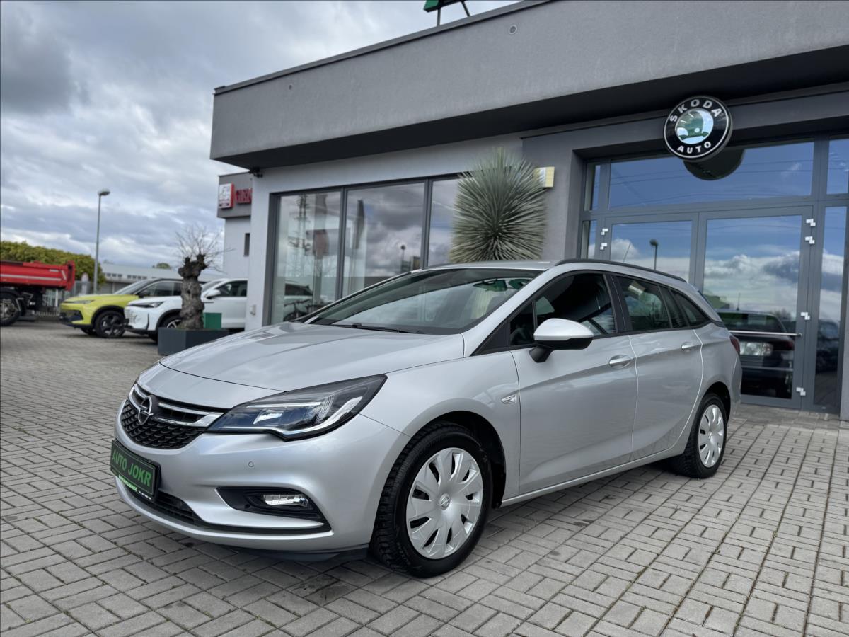 opel-astra-1-6-cdti-81kw-sports-tourer-led-top-stav - 1