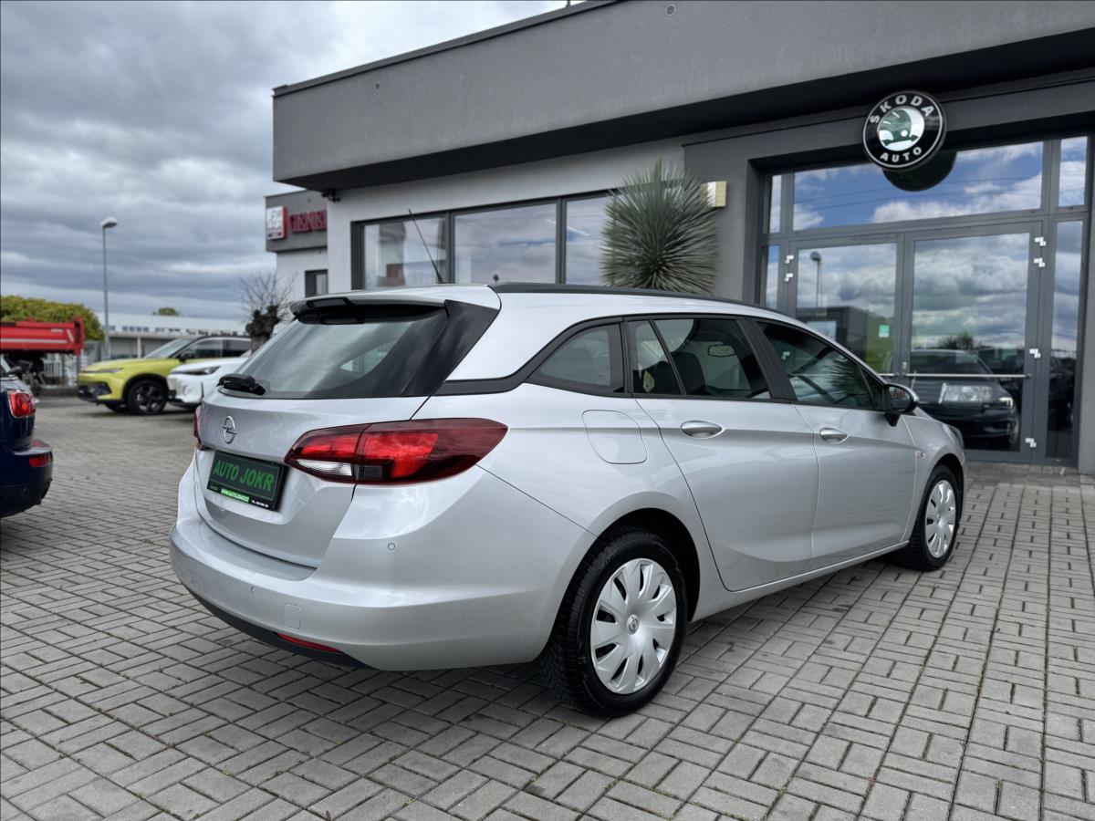 opel-astra-1-6-cdti-81kw-sports-tourer-led-top-stav - 5