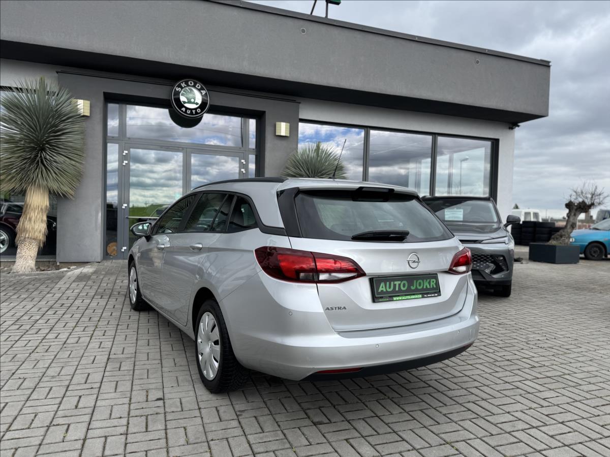 opel-astra-1-6-cdti-81kw-sports-tourer-led-top-stav - 6