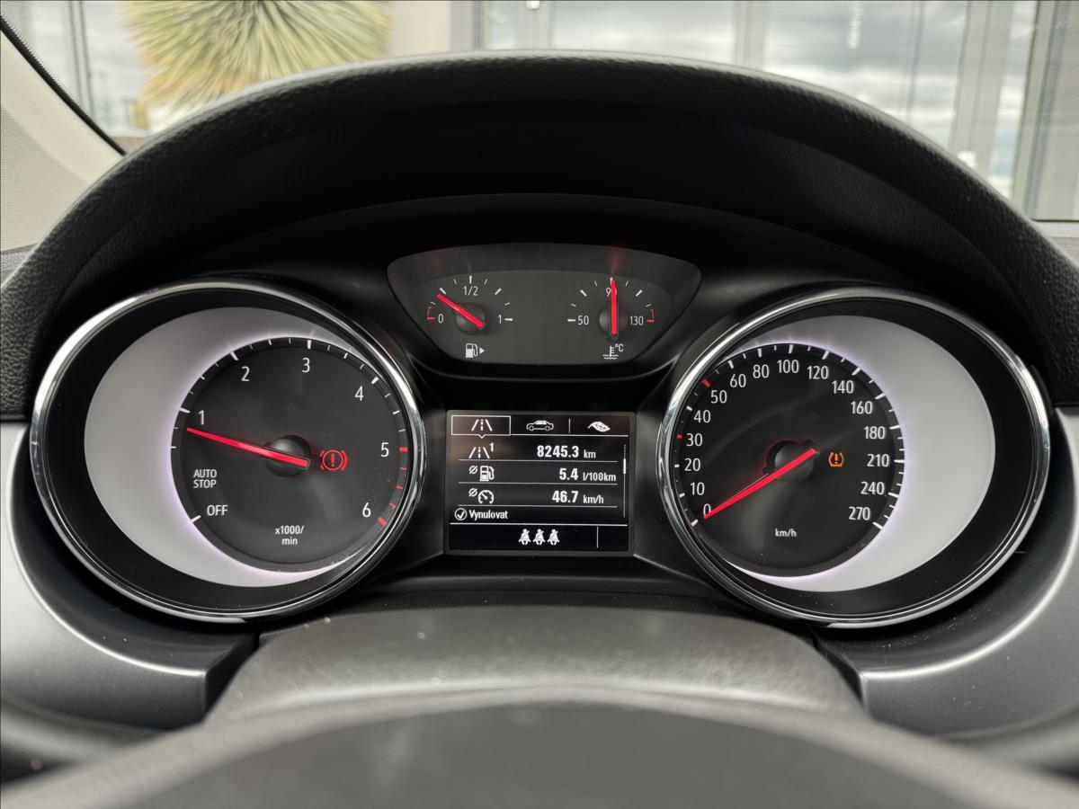 opel-astra-1-6-cdti-81kw-sports-tourer-led-top-stav - 9