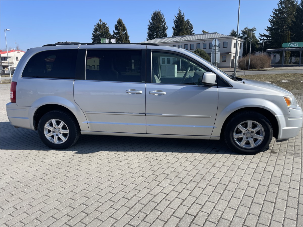 chrysler-town-country-3-8-i-v6-rt-lpg-automat-7mist-tazne - 4