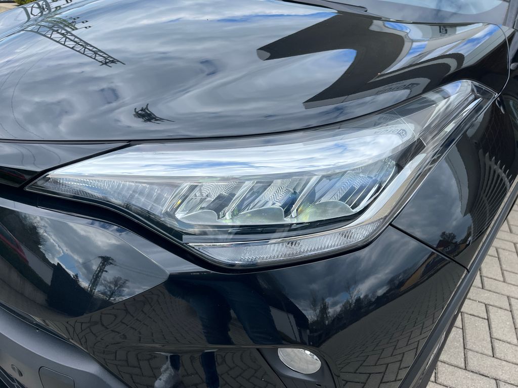 toyota-c-hr-1-8-hybrid-e-cvt-style - 9