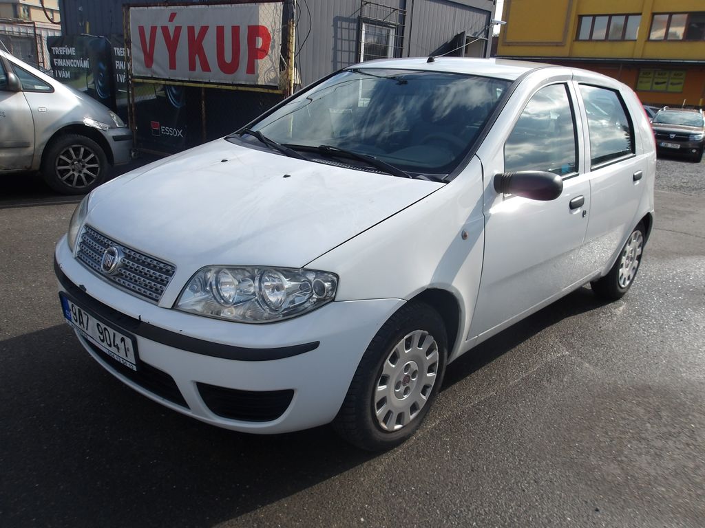 fiat-punto-1-4i-cr-1-majitelka - 2