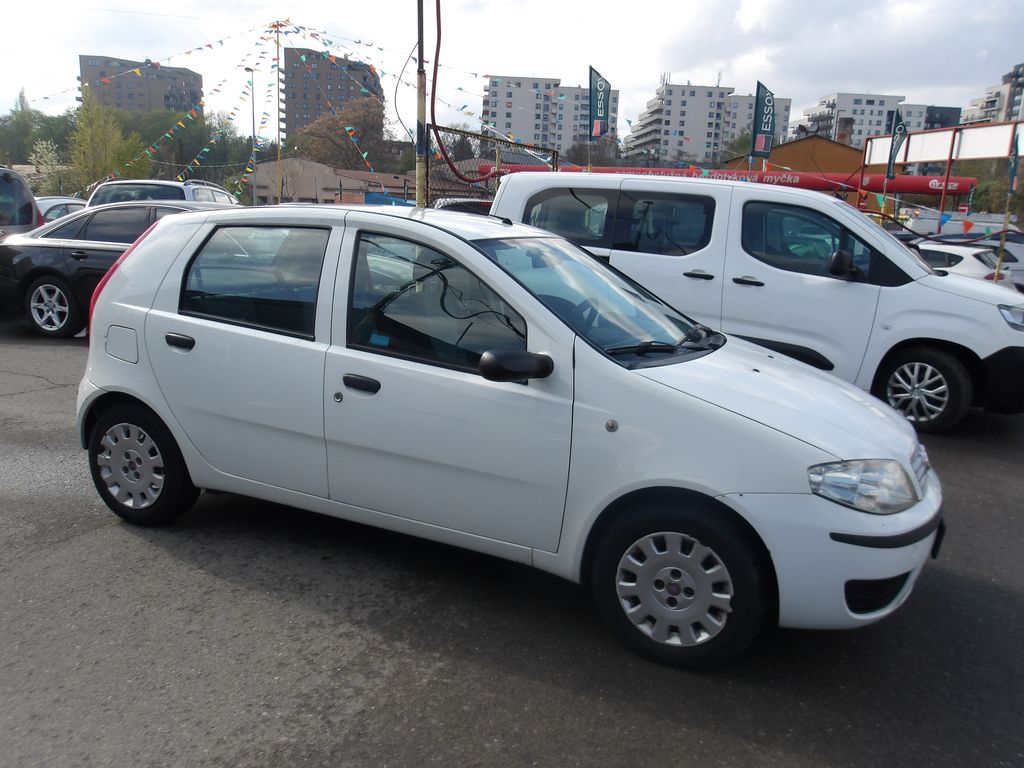 fiat-punto-1-4i-cr-1-majitelka - 5