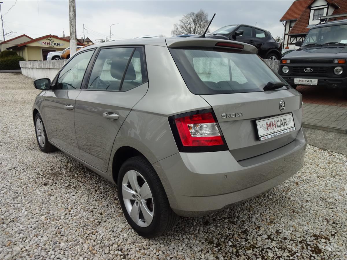 skoda-fabia-iii-1-0tsi-70-kw-style - 4