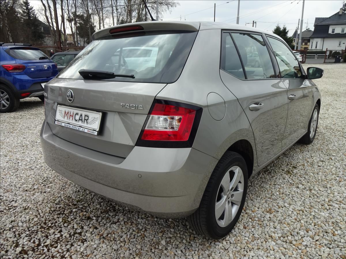 skoda-fabia-iii-1-0tsi-70-kw-style - 6